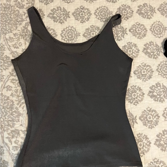 Gray sequin tank top - Picture 2 of 4